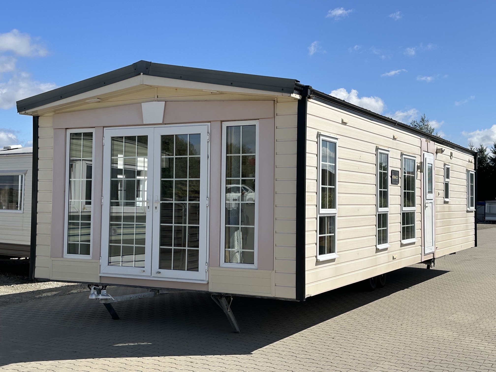 Winterfeste Mobilheim Cosalt Monaco 11×4 m mit Zentralheizung